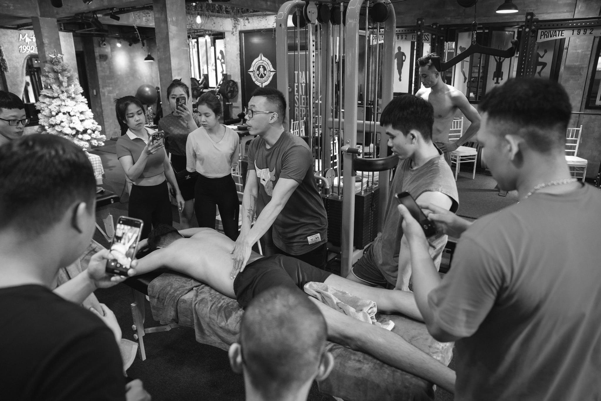 Khóa học kỹ năng Trị Liệu cơn đau Lưng/Lưng dưới cho Huấn Luyện Viên